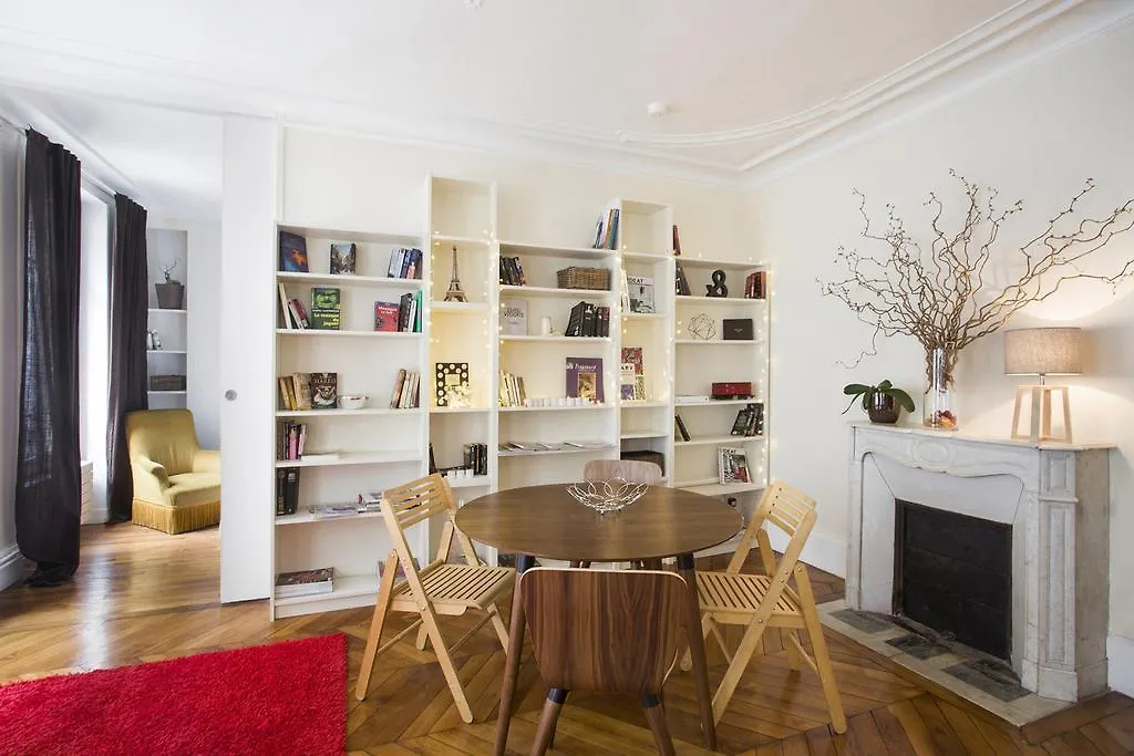 Folie Mericourt Apartmán