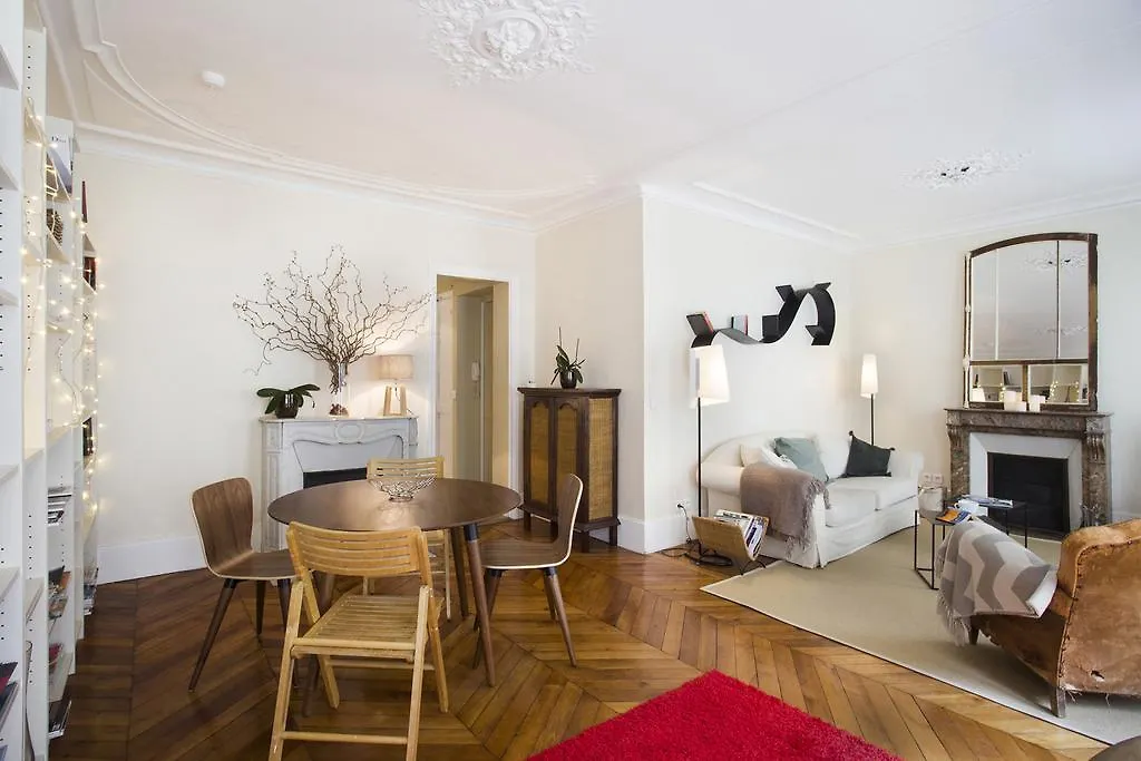 Folie Mericourt Apartmán