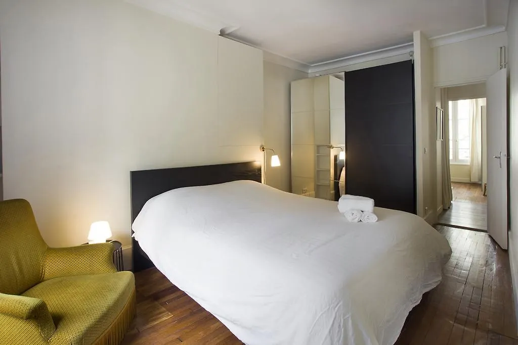 Folie Mericourt Apartmán