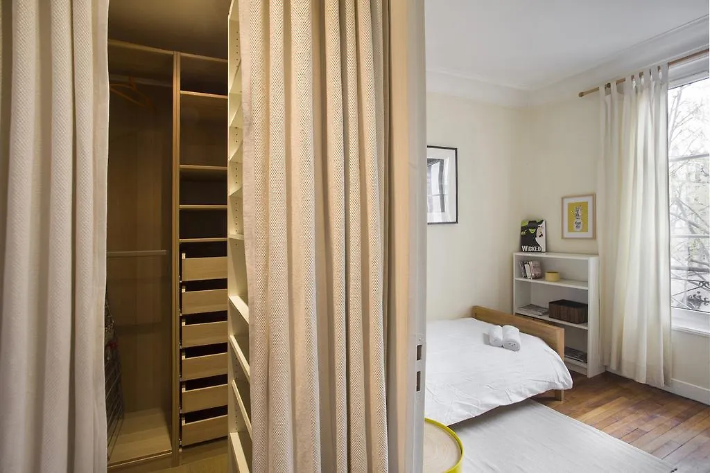 Folie Mericourt Apartmán